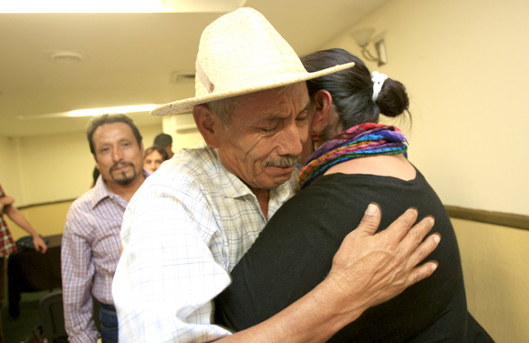 El lider de la comunidad de Ayotitlan Gaudencio Mancilla en con