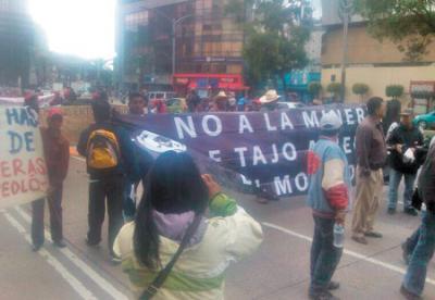 400x276xmarchan-en-el-df-vs-mina.jpg.pagespeed.ic.4zcF6ax_rQ