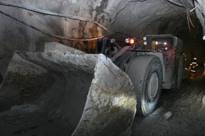 Mineras San Xavier y Blackfire hacen eliminar leyes que violaron