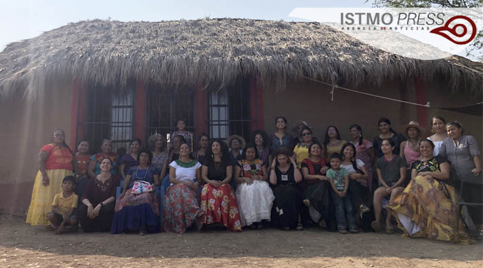 Ni sumisas ni solas sino en comunalidad coinciden Mujeres Indígenas del Istmo